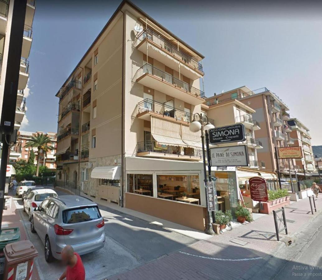 Babyaccommodation Family Experience IV Pietra Ligure Exterior foto